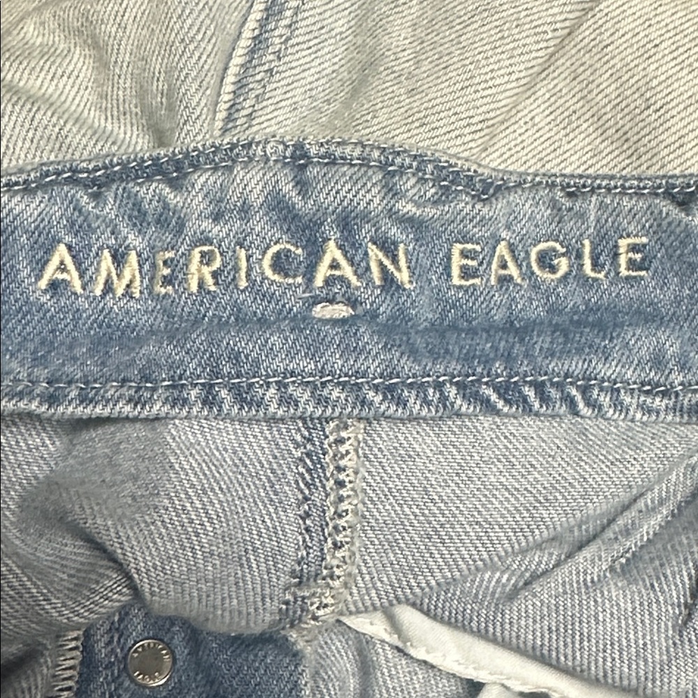 AEO Mom Short Button Fly Paperbag Waist Denim Shorts Blue Light Wash 8‎ - Picture 8 of 11